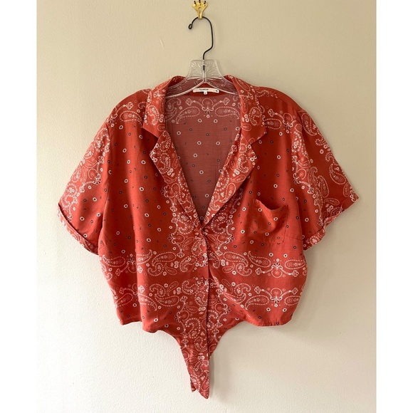XL Revolve Tularosa Cinnamon Bandana Wrap Crop Top Blouse Chest Pocket - Picture 2 of 10